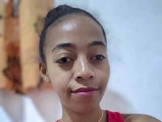 camgirl chatroom ElodieRazafi