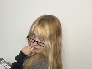 hot strip tease web cam EloiseGow