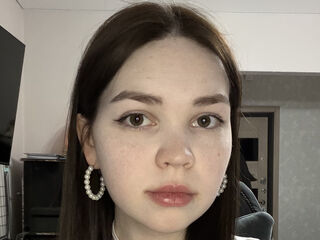 camwhore shaving pussy EmiliRoyzi