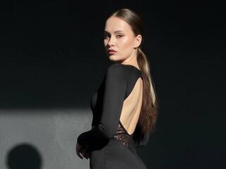 camgirl video chat room EmilyGiffin