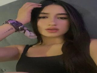 naughty EvelynFontain