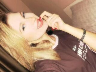 naked webcam girl photo FlossieRoseth