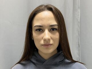 camgirl fingering bald pussy GlendaSwith