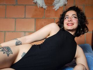 masturbating camgirl GretaMo