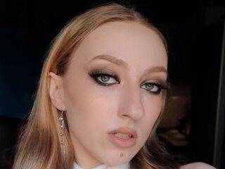 live cam girl picture HenriettaFare