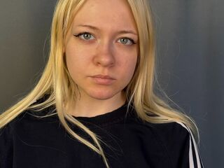 naked girl with cam fingering HerthaWiggen