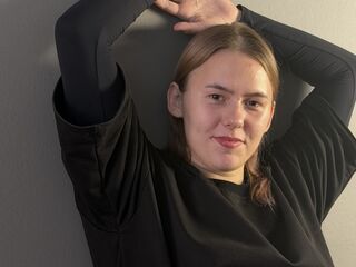 camwhore fingering shaved pussy HettieLehrian