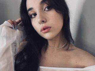 striptease cam IlonaShy