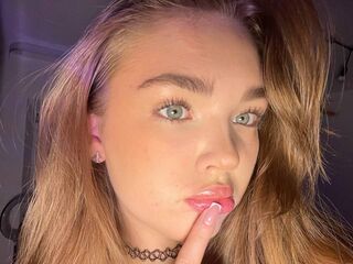 camwhore fingering shaved pussy IngePingrey