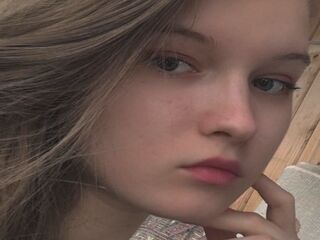naked webcam girl fingering InocenciaFarrare