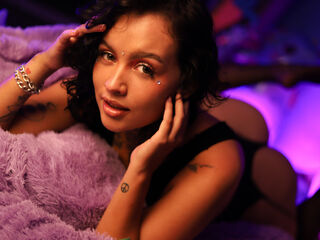 adult webcam IsabellaMontier