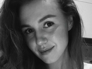 fingering camgirl picture JanieceZarco