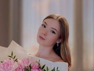 naked girl with cam JaniseServoss