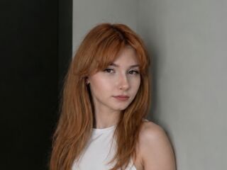 masturbating webcamgirl JeniceRadulescu