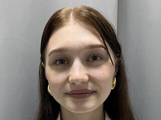 flirt chat room JessiMills