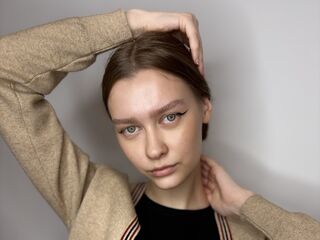 cam girl playing with sextoy JonnieHillen