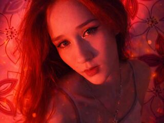 girl webcam JulieCusanelli