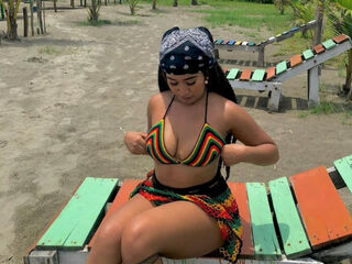 camgirl playing with sextoy JulietaBeckh