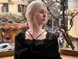 topless webcamgirl KamValentine