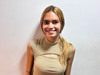 sex webcam KassandraMonroe