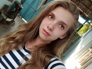 camslut webcam video KeniaBurklow