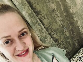 hot chat room KiraBorsch