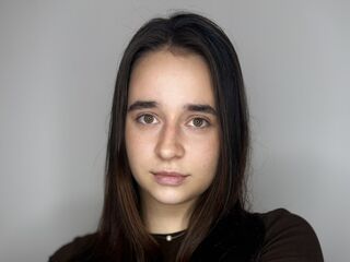 girl showing tits KristanKhiev