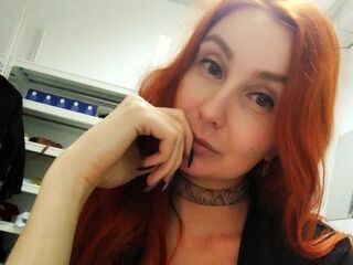 camgirl fingering pussy KristyRed