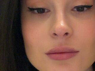 cam girl showing tits KrystinTuchman