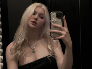 kinky cam LashayBernon