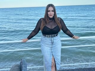 naughty cam girl picture LeillaTvin