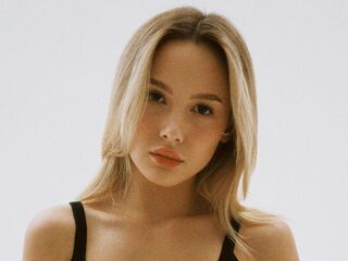 naughty chatroom LeticiaTso