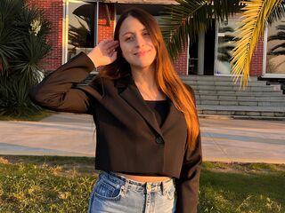 cam girl playing with dildo LeylaMargoni