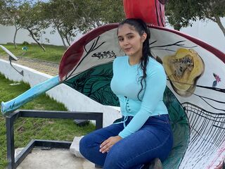 beautiful webcamgirl LiaBlaze