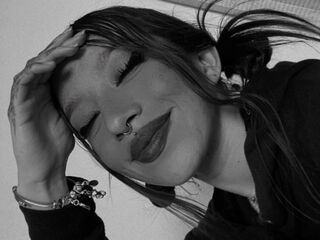 online chat LiaThom