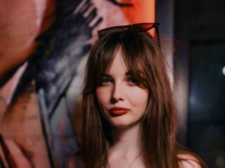 beautiful girlcam LisaDrake