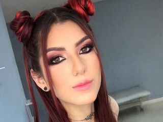 closeup cam LucyLunas