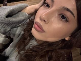 camwhore shaved pussy LynetteLavoie