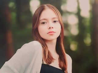 naked girl with webcam MaileKnipe