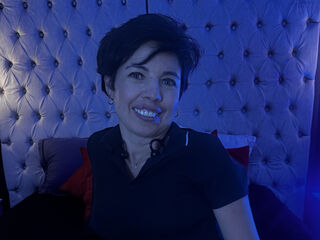 webcam live sex MarietteAdams