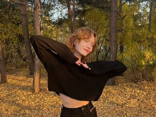 masturbating camgirl MarilynVoss