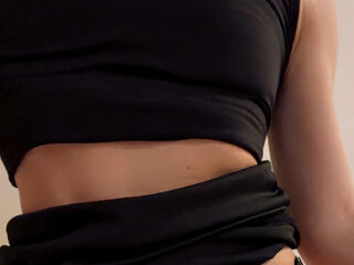 cam girl playing with vibrator MayaRosell