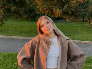 bedroom live cam MichaelaFox