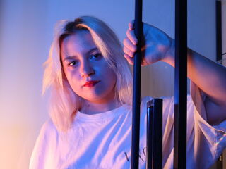 webcam striptease show MicheleColeman