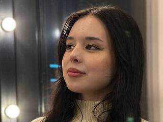 adultcam photo MikiPellon