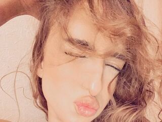 kinky webcam model MyraRidler
