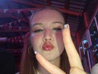 camgirl masturbating with vibrator NelleCauthorne