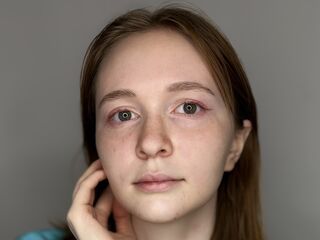 shaved pussy web cam NishaDambrosi