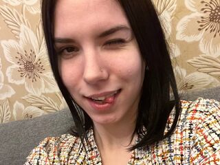 topless camgirl NoemiLannon