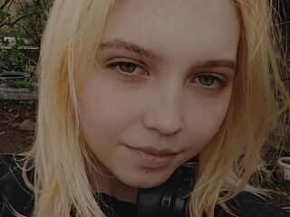 chat room picture NoreenHence